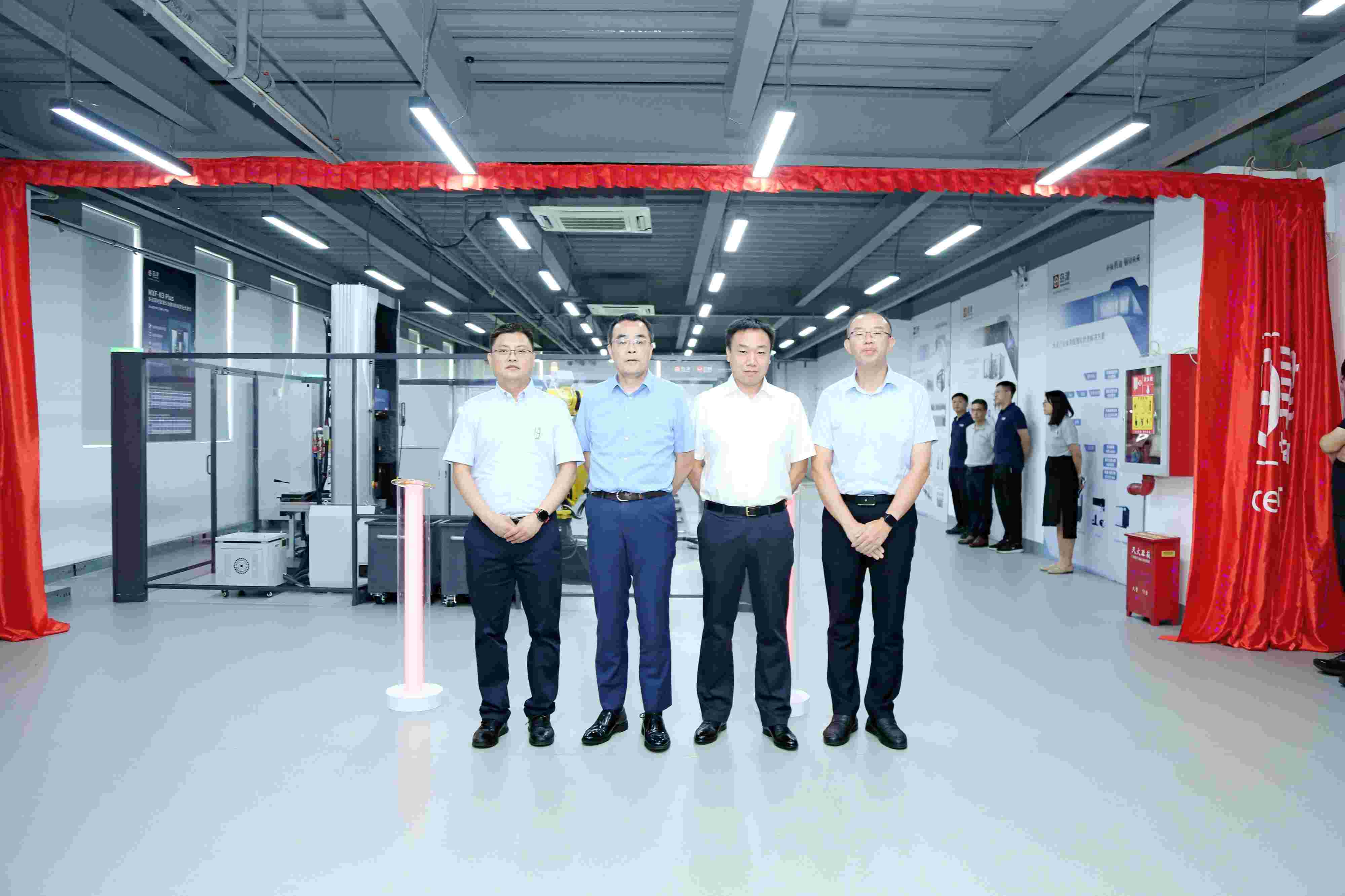 智能實(shí)驗(yàn)室高峰論壇上海站暨試驗(yàn)機(jī)自動(dòng)化新品發(fā)布會(huì)